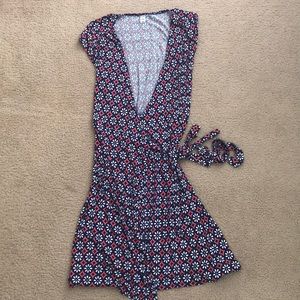 Old Navy Wrap Dress, size M. NWOT